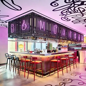 Moxy Myeongdong *** Сеул